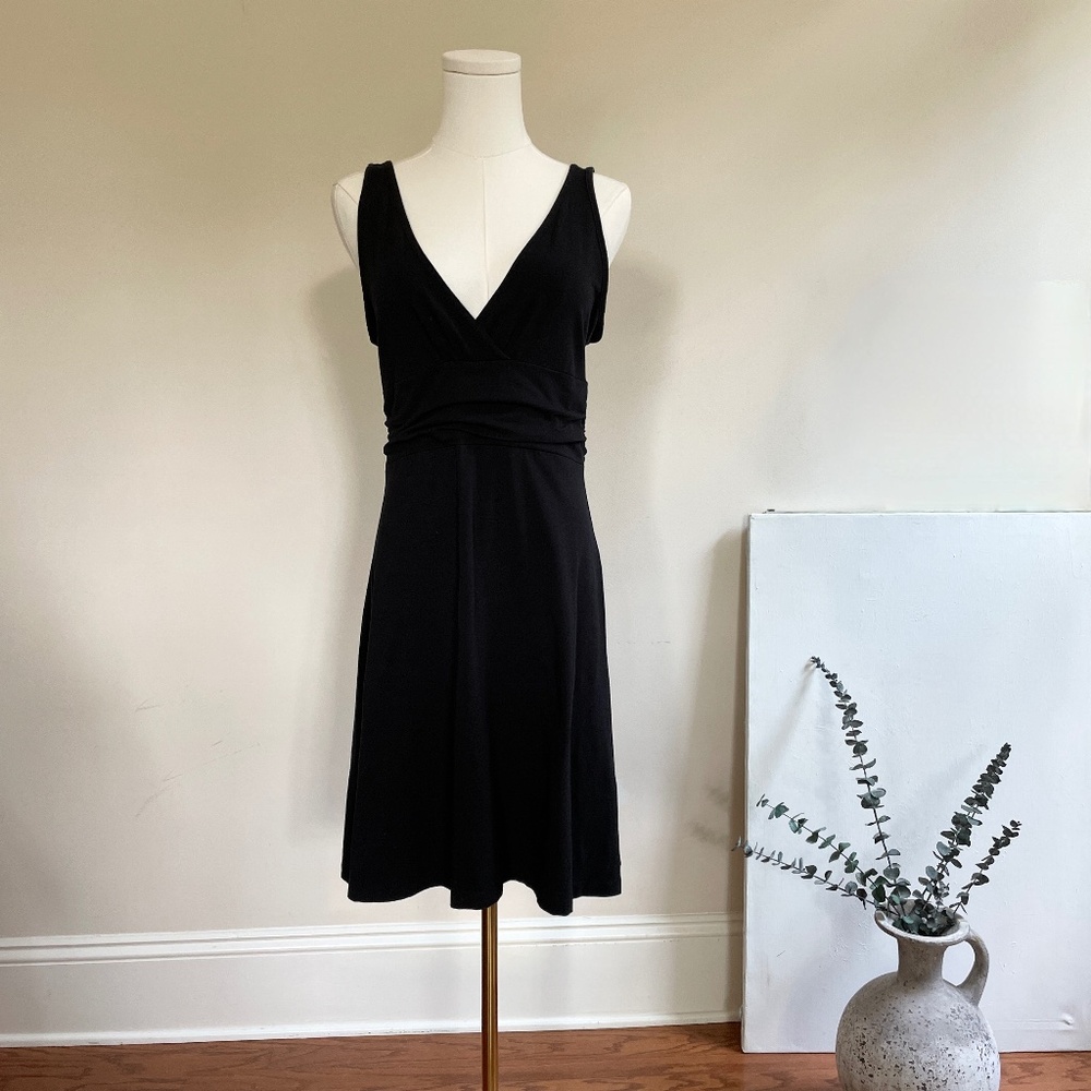 Patagonia Margot Dress Womens M Black Organic Cotton Sleeveless Granola V Neck